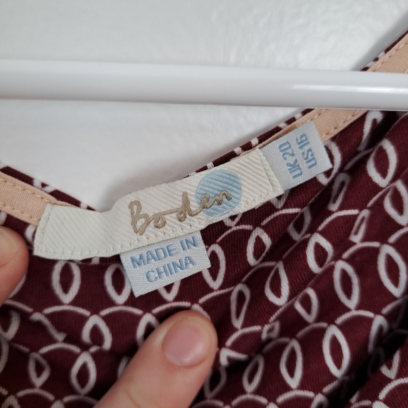 Boden Red White Swirl Pattern Cowl Neck Knee Length Lyocell Blend Dress Size 16 - Picture 3 of 7